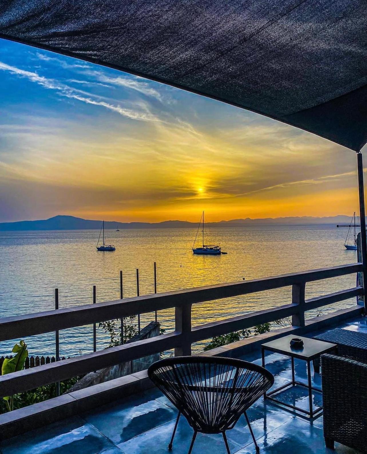 Poseidon'S Bayview Apartment Kitriai Exterior photo